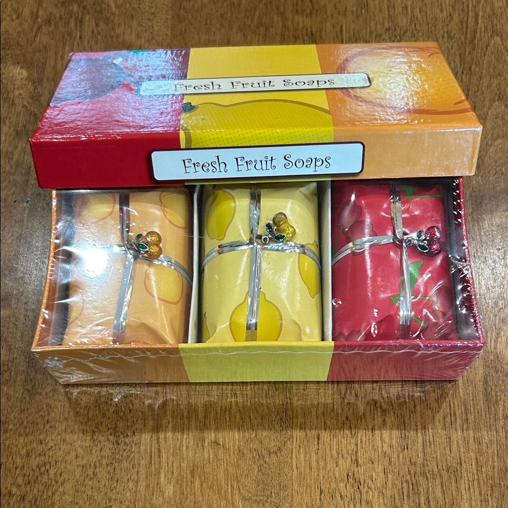 Fresh Fruit Soaps Gift Set
